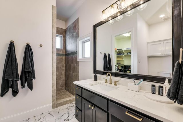 109 Dawn River CV, Austin, TX 78732