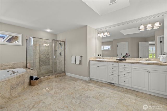 2046 277th Avenue SE, Sammamish, WA 98075