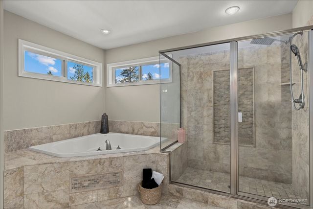 2046 277th Avenue SE, Sammamish, WA 98075