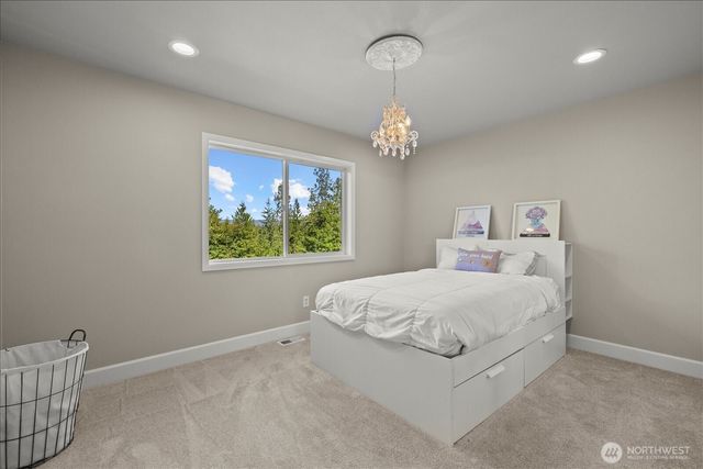 2046 277th Avenue SE, Sammamish, WA 98075
