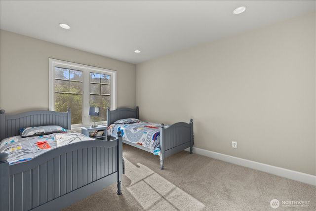 2046 277th Avenue SE, Sammamish, WA 98075