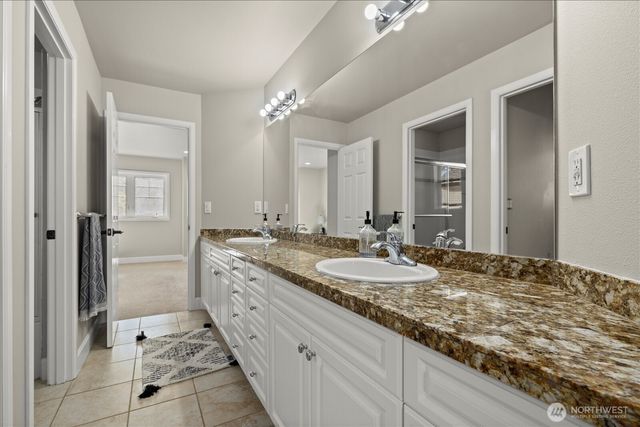 2046 277th Avenue SE, Sammamish, WA 98075