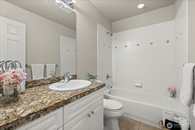 2046 277th Avenue SE, Sammamish, WA 98075