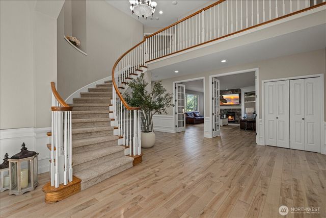 2046 277th Avenue SE, Sammamish, WA 98075