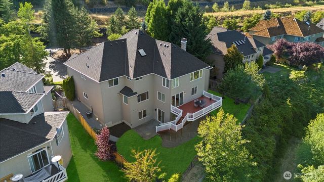 2046 277th Avenue SE, Sammamish, WA 98075
