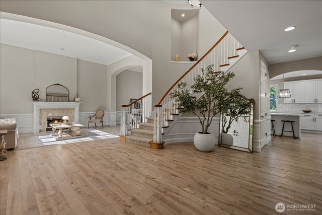2046 277th Avenue SE, Sammamish, WA 98075