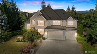 2046 277th Avenue SE, Sammamish, WA 98075