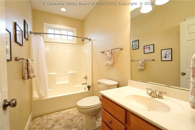 46 Castle Pine Lane, South Charleston, WV 25309