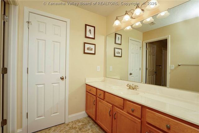 46 Castle Pine Lane, South Charleston, WV 25309