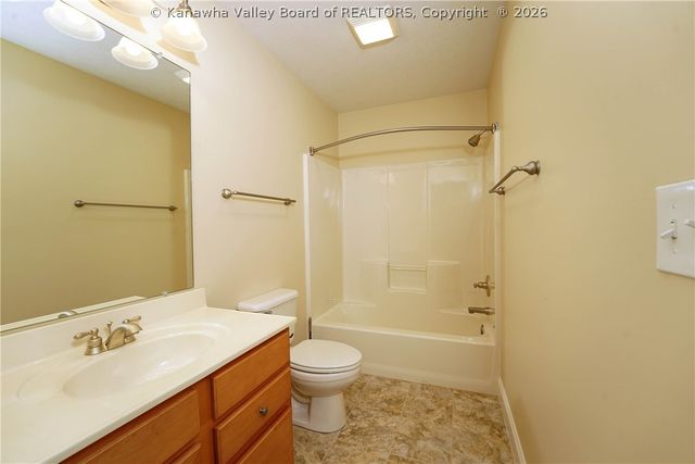 46 Castle Pine Lane, South Charleston, WV 25309