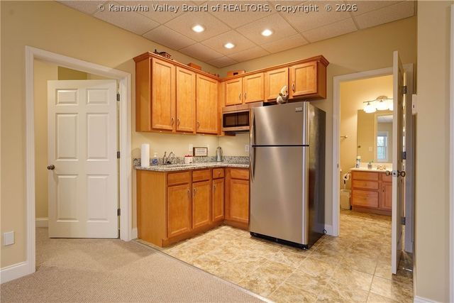 46 Castle Pine Lane, South Charleston, WV 25309