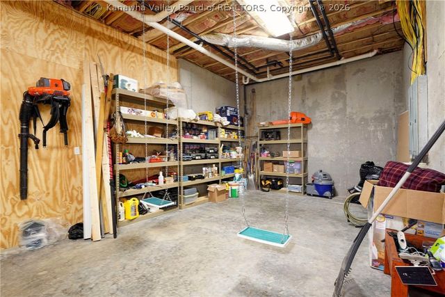 46 Castle Pine Lane, South Charleston, WV 25309
