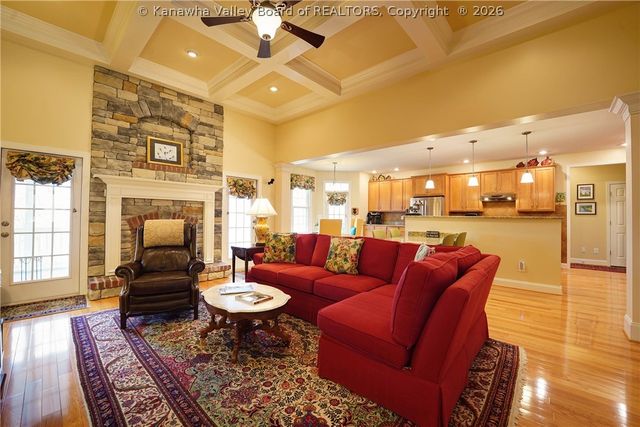46 Castle Pine Lane, South Charleston, WV 25309