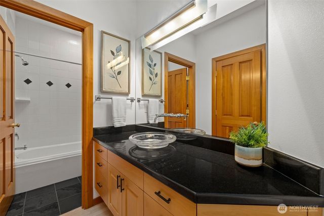 227 8th Avenue, Kirkland, WA 98033