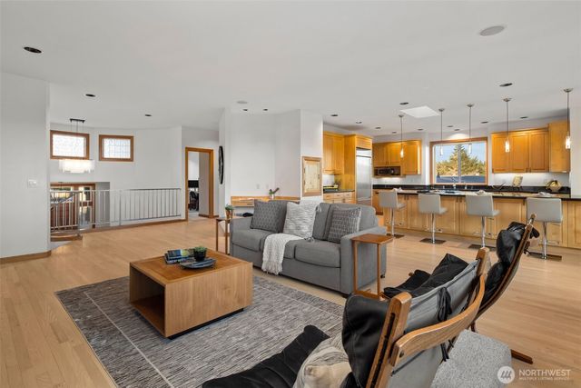 227 8th Avenue, Kirkland, WA 98033