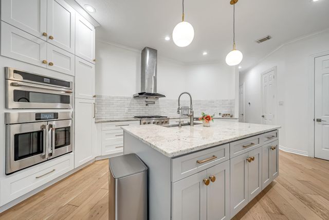 2915 Lacewood Court, Pearland, TX 77584