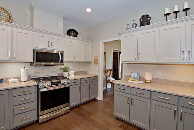 30254 Winchester Drive, Seneca, SC 29678