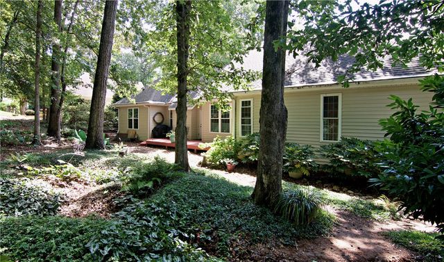 30254 Winchester Drive, Seneca, SC 29678