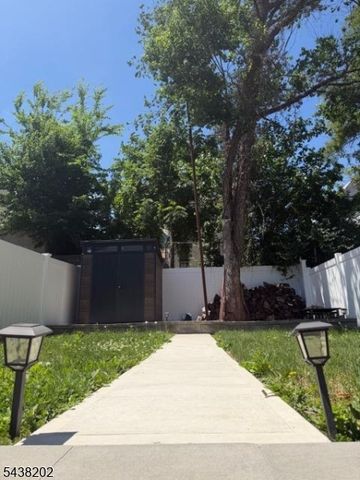 149 Camden St, Newark City, NJ 07103