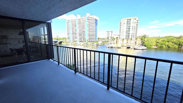 936 Intracoastal Drive 5B, Fort Lauderdale, FL 33304