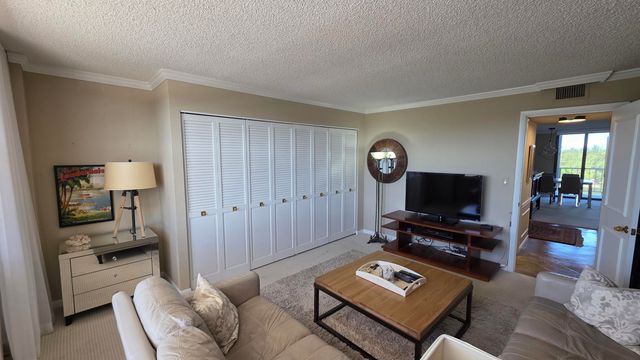 936 Intracoastal Drive 5B, Fort Lauderdale, FL 33304