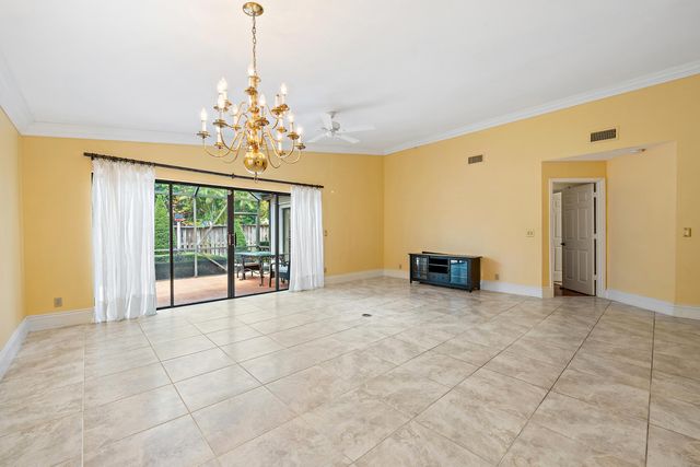 13305 St Tropez Circle, Palm Beach Gardens, FL 33410