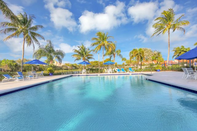 13305 St Tropez Circle, Palm Beach Gardens, FL 33410