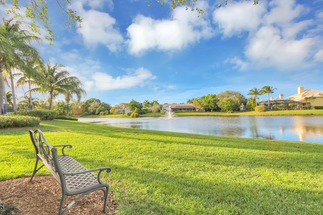 13305 St Tropez Circle, Palm Beach Gardens, FL 33410