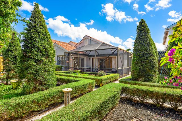 13305 St Tropez Circle, Palm Beach Gardens, FL 33410