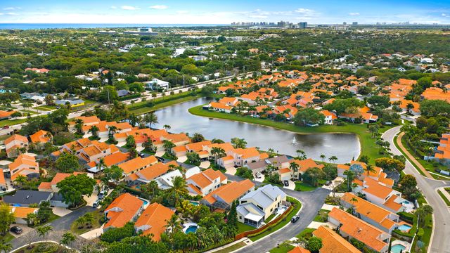 13305 St Tropez Circle, Palm Beach Gardens, FL 33410