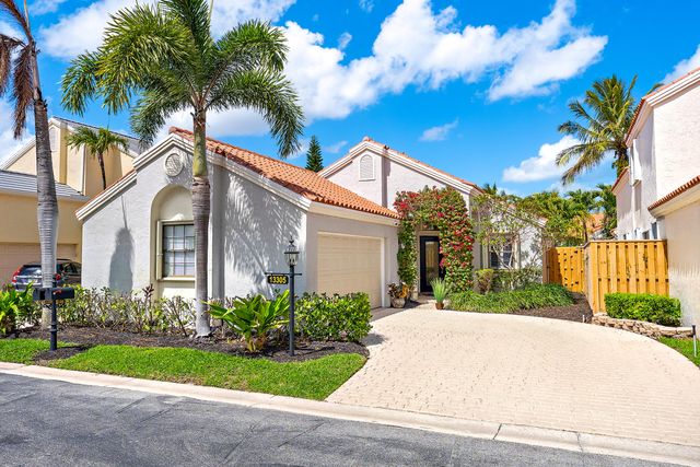 13305 St Tropez Circle, Palm Beach Gardens, FL 33410