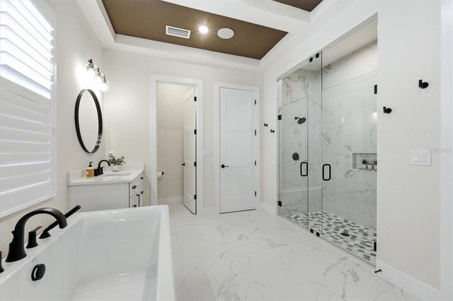 8532 BEECHLAKE COURT, Sarasota, FL 34240