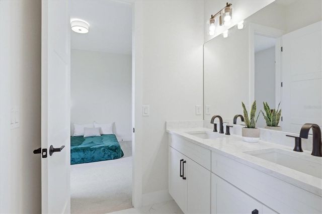8532 BEECHLAKE COURT, Sarasota, FL 34240