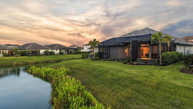 8532 BEECHLAKE COURT, Sarasota, FL 34240