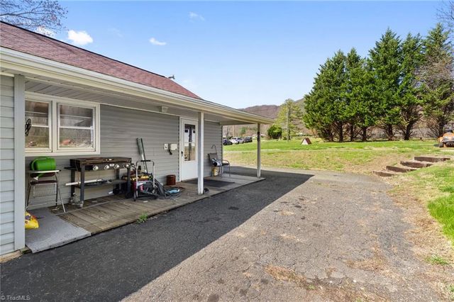 132 Old NC Highway 89, Lowgap, NC 27024