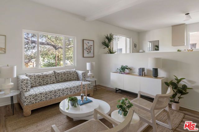 2342 Lake View Avenue, Los Angeles, CA 90039