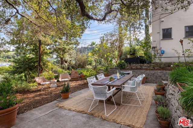 2342 Lake View Avenue, Los Angeles, CA 90039