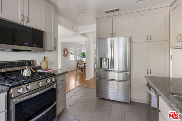 2342 Lake View Avenue, Los Angeles, CA 90039