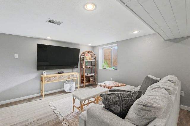 4701 N Woodlawn Blvd, Bel Aire, KS 67220