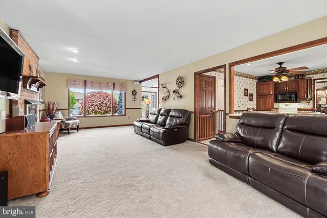 3505 ADA DR, Mechanicsburg, PA 17050