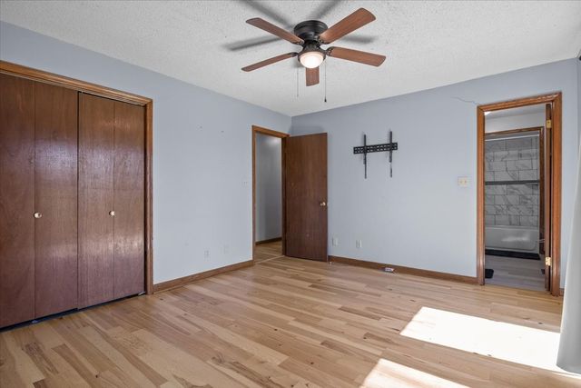 1092 Crockett Dr, New Johnsonville, TN 37134