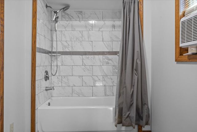 1092 Crockett Dr, New Johnsonville, TN 37134