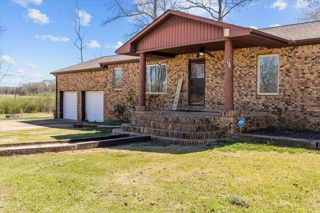 1092 Crockett Dr, New Johnsonville, TN 37134