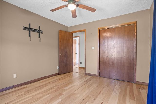 1092 Crockett Dr, New Johnsonville, TN 37134