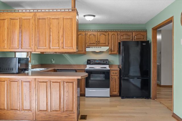 1092 Crockett Dr, New Johnsonville, TN 37134