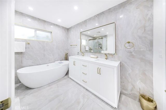 7306 Farmdale Avenue, North Hollywood, CA 91605