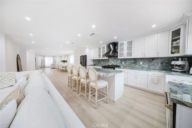 7306 Farmdale Avenue, North Hollywood, CA 91605