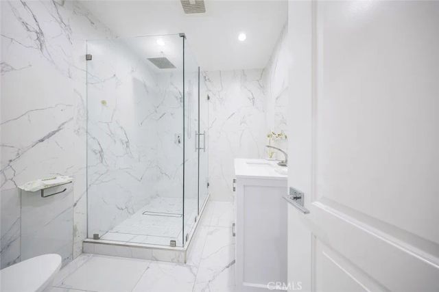 7306 Farmdale Avenue, North Hollywood, CA 91605