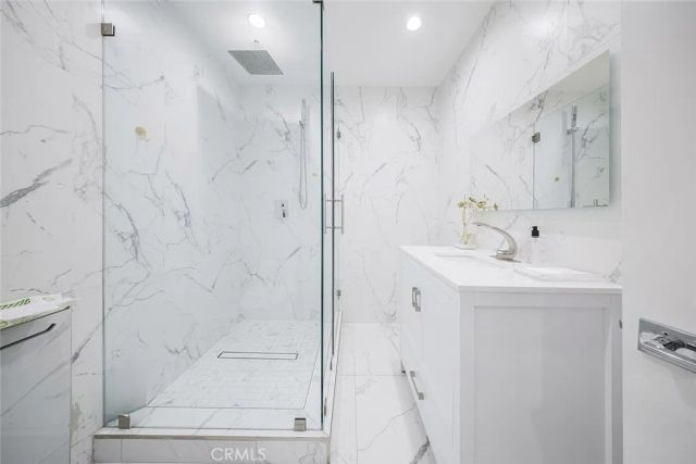 7306 Farmdale Avenue, North Hollywood, CA 91605