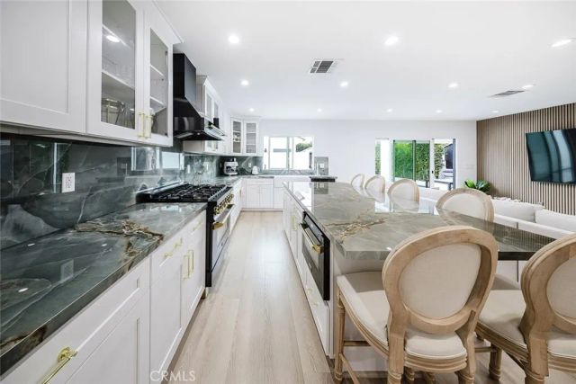 7306 Farmdale Avenue, North Hollywood, CA 91605